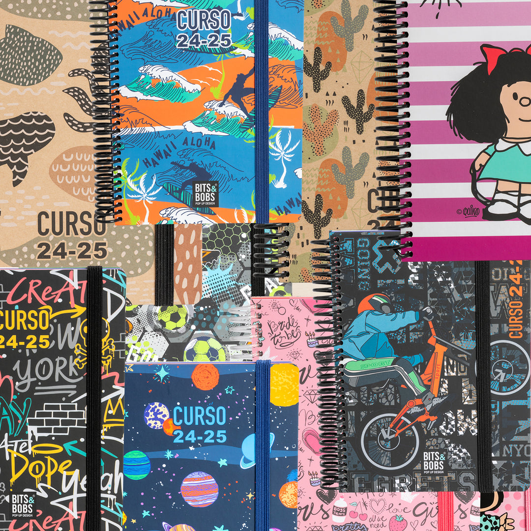 Grafoplás - Agenda Escolar A5 2 Días Página Curso 24-25. Acabado Soft y Pegatinas. Mafalda Lively