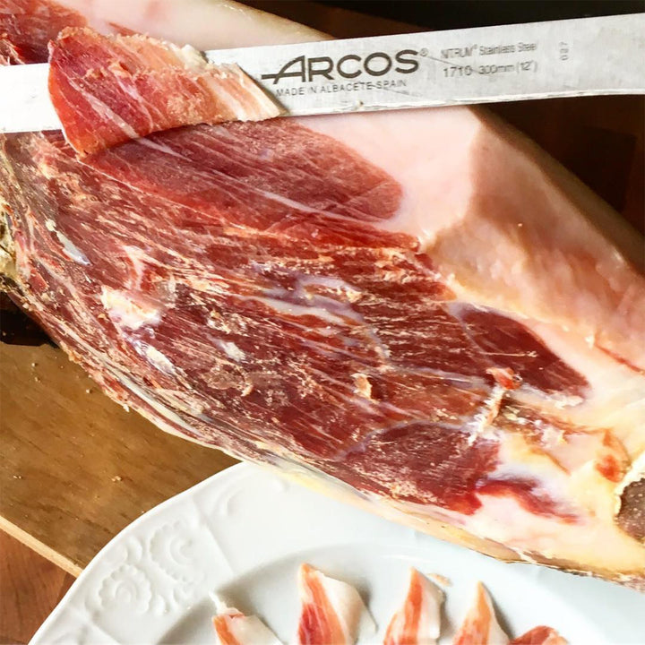 ARCOS Maitre - Set Jamonero Profesional en Acero Inoxidable NITRUM y Chaira de 23 cm