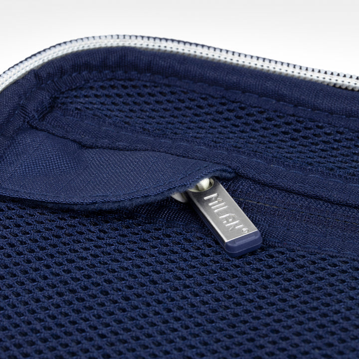 MILAN 1918 -  Funda para Portátil Semirrígida con Interior Aterciopelado. Azul