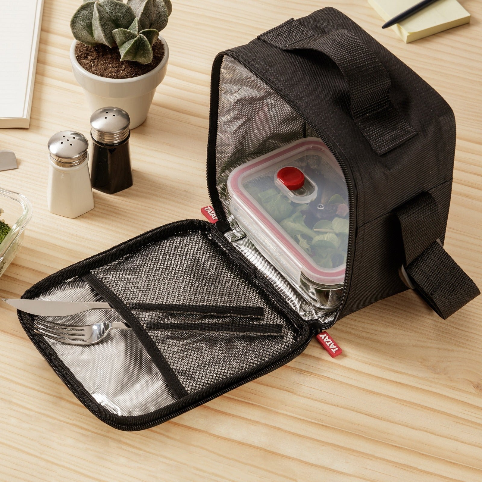 TATAY 1185400 - Kit Bolsa Térmica Urban Food Casual Glass y Botella Urban Drink, Negro